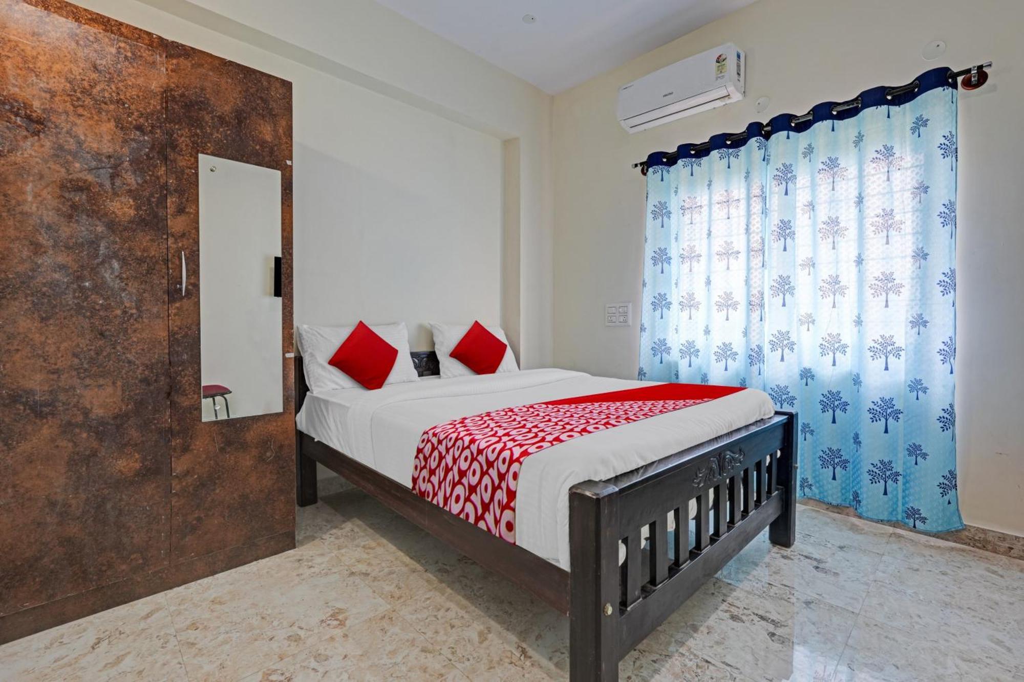 Hotel O Sri Chowdeshwari Boarding And Lodging Tavarikere Eksteriør bilde